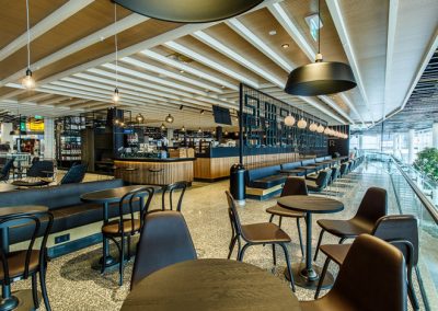 Starbucks Schiphol Lounge 2